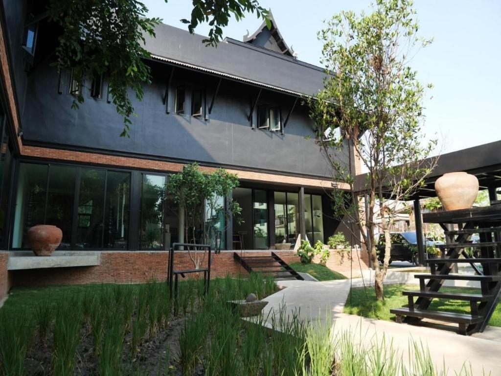 Silp-Pa Phra Nakhon Si Ayutthaya Hotel Esterno foto