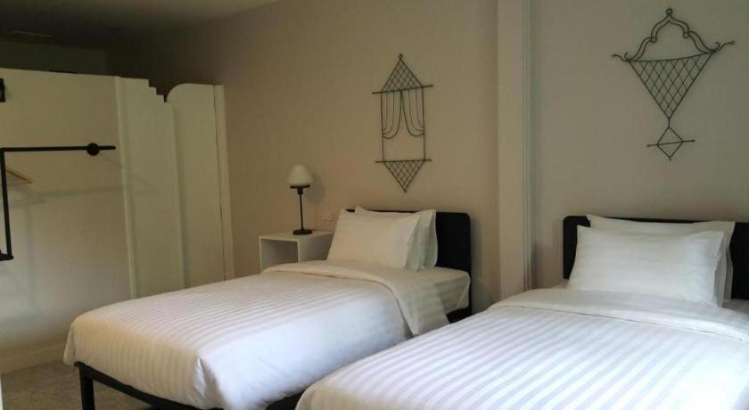 Silp-Pa Phra Nakhon Si Ayutthaya Hotel Esterno foto