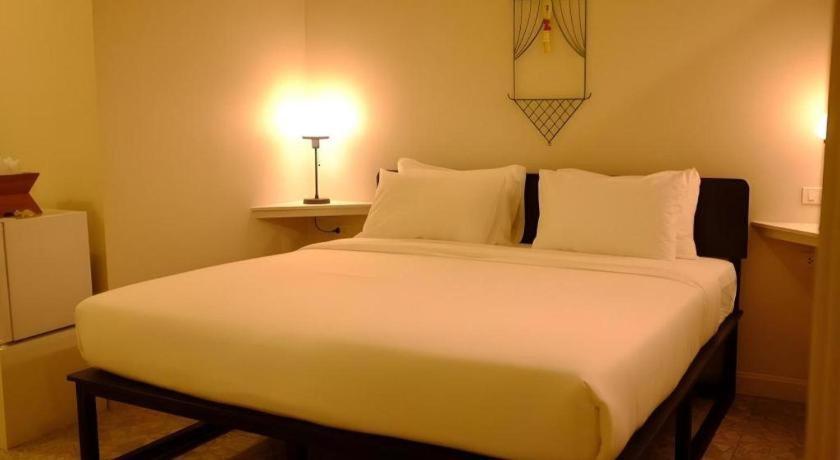 Silp-Pa Phra Nakhon Si Ayutthaya Hotel Esterno foto